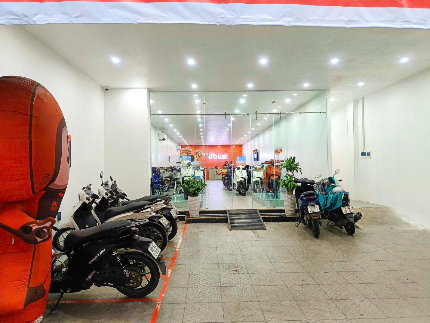 Chuyển đổi giao thông xanh: Bài toán tâm lý người dùng và lời giải công nghệ- Ảnh 3. Trung tâm Dịch vụ Bảo dưỡng xe điện tại TP Hồ Chí Minh